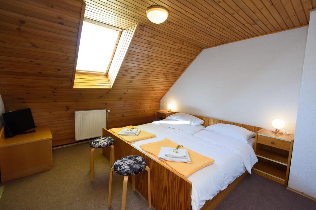 Penzion Vila Bistrica Bohinjska Bistrica Exterior foto